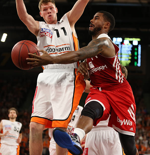 他开始感到 他开始感到