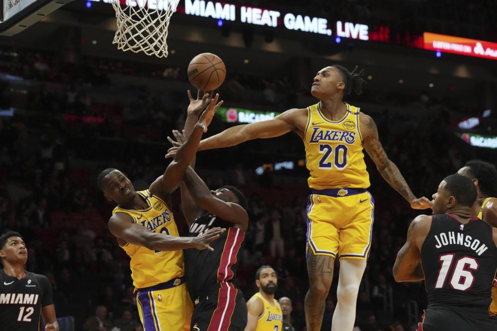 帮助球迷更 帮助球迷更